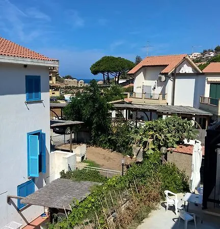 Apartment Deep Blue Diving College